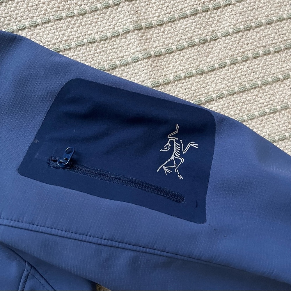 Arc'teryx Epsilon Soft Shell jacket - image 2